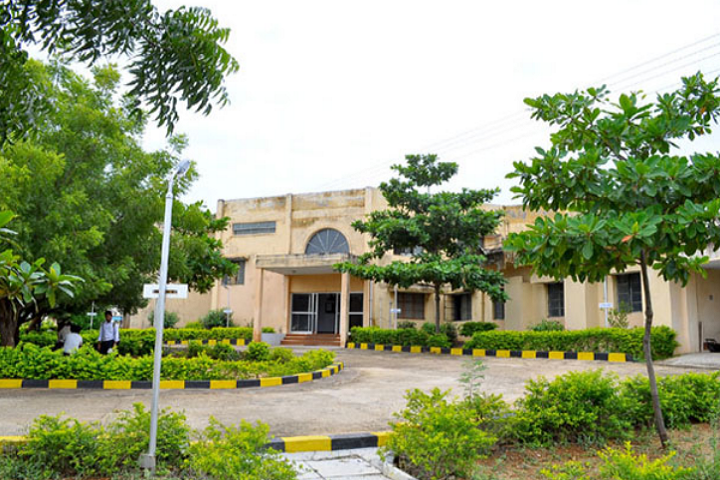 https://cache.careers360.mobi/media/colleges/social-media/media-gallery/7426/2018/11/17/Campus View of Institute of Cooperative Management Madurai_Campus-view.PNG